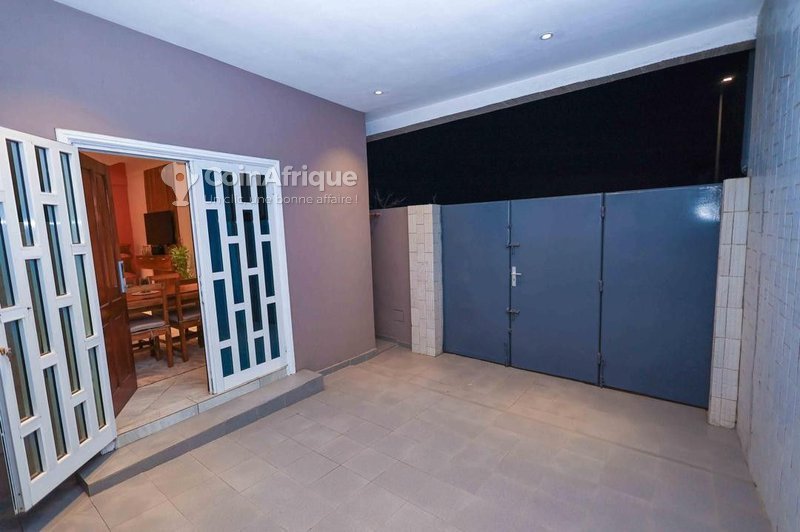 Immeuble R+2 de 8 pièces avec rooftop fitness club et titre foncier