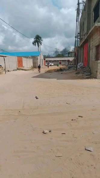 Terrain constructible de 335 m² avec attestation de recasement et accès privilégié