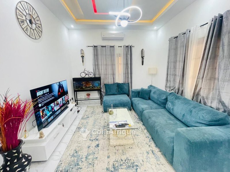 Appartement meublé d'une pièce avec climatisation, terrasse et jardin