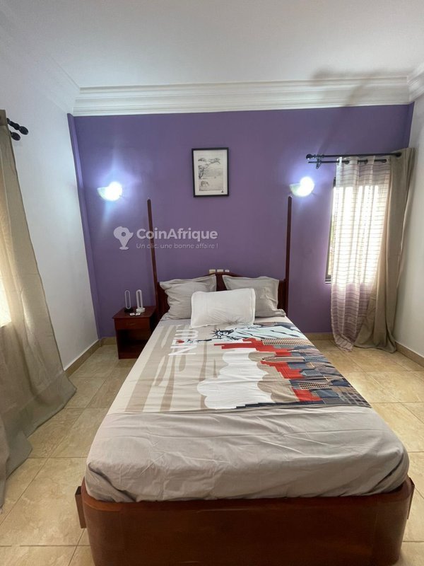 Appartement meublé de 3 pièces avec climatisation et balcon spacieux