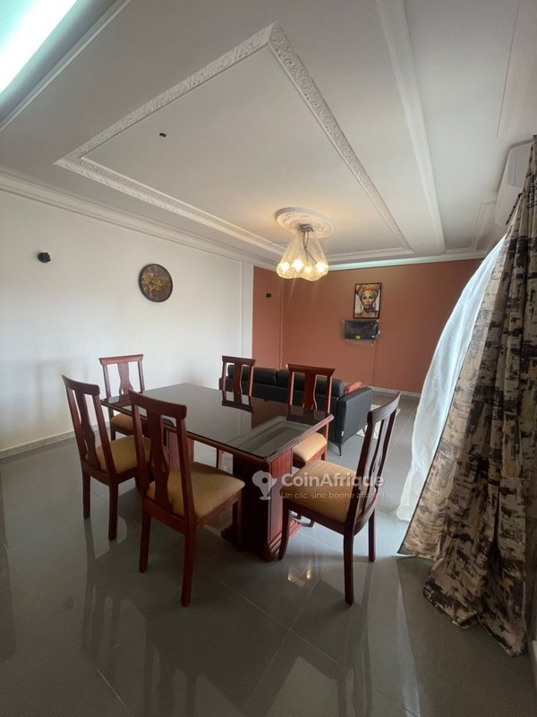 Appartement meublé de 3 pièces avec climatisation et balcon spacieux