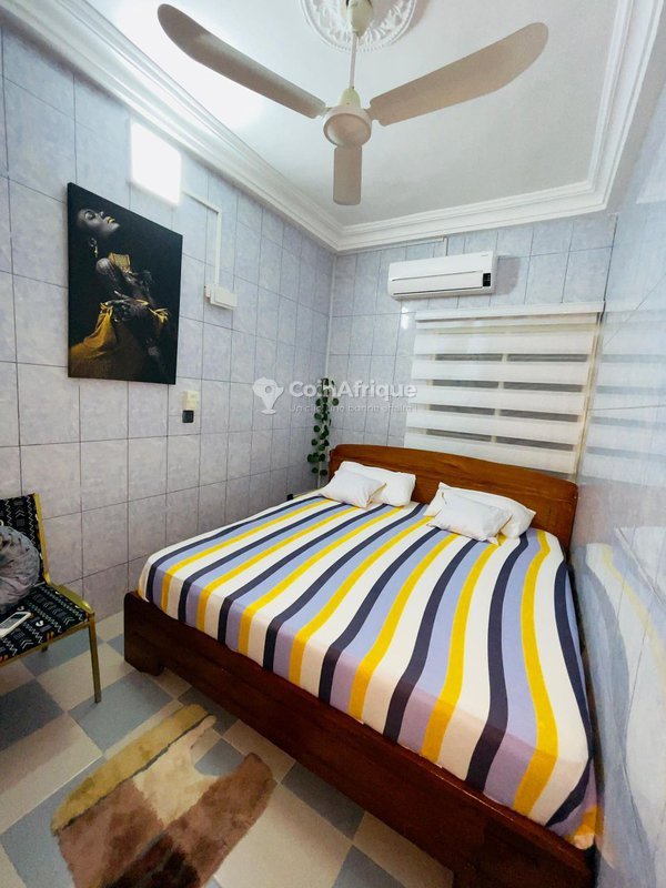 Appartement meublé 2 pièces avec climatisation, garage et équipements haut de gamme
