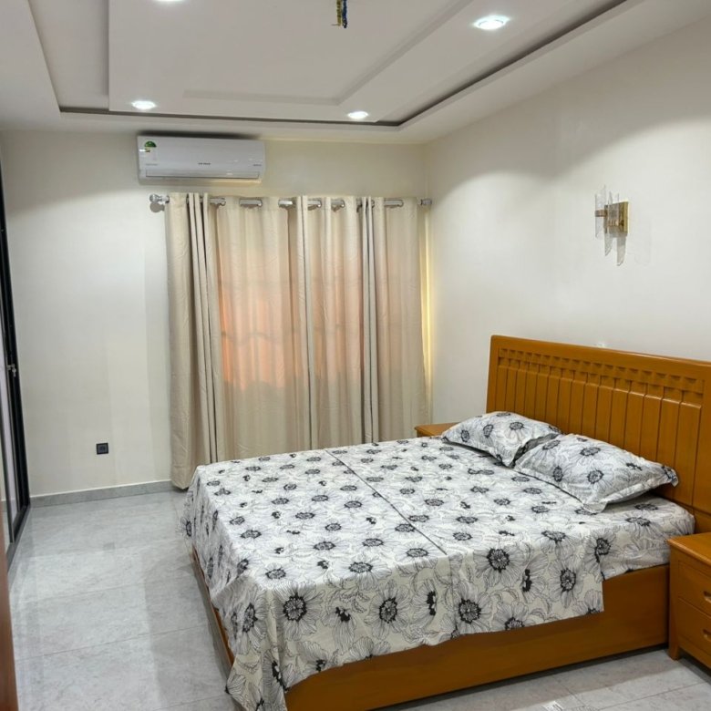 Appartement meublé de 3 pièces avec entrée personnelle et équipements haut de gamme