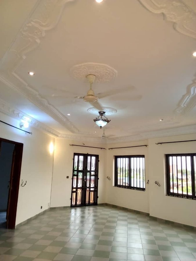 Appartement de standing avec 3 chambres et balcons personnels