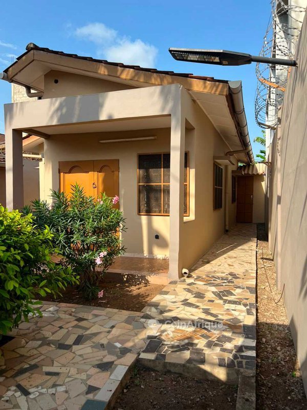 Appartement meublé 2 pièces avec terrasse, jardin et parking sécurisé