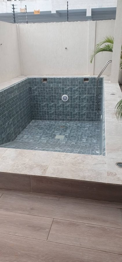 Villa luxueuse de 4 pièces avec piscine et climatisation