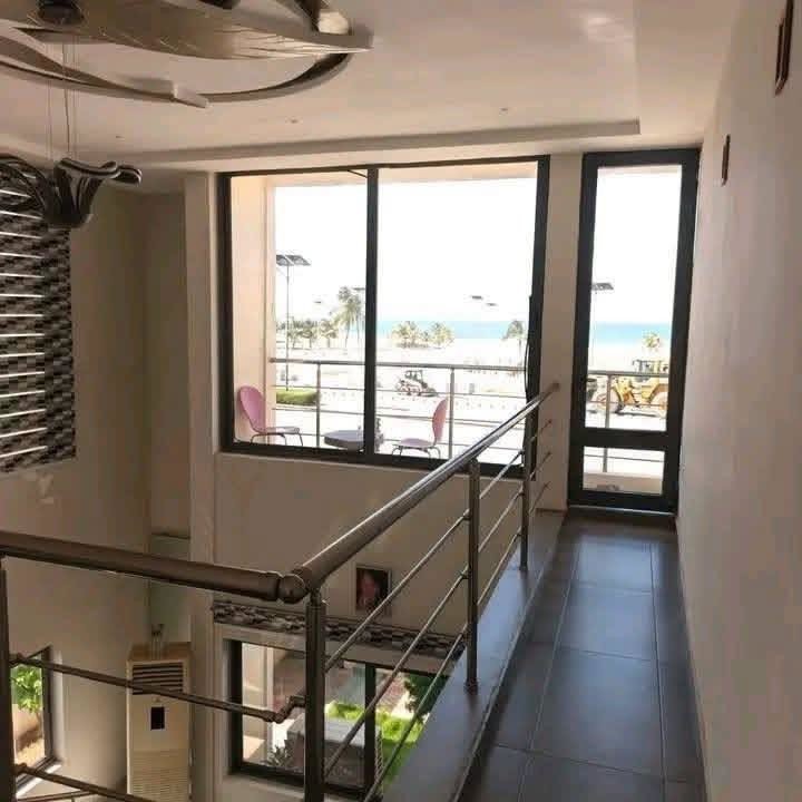 Villa luxueuse de 4 pièces avec vue exceptionnelle sur la mer et terrasse panoramique