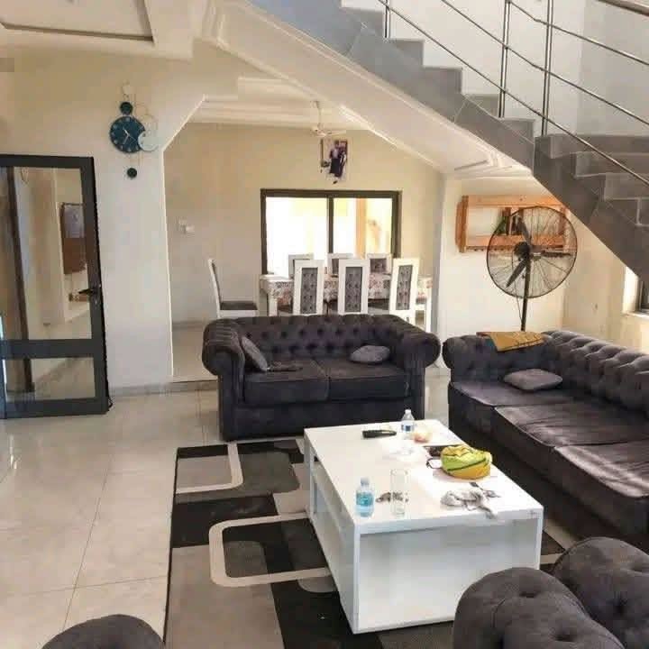 Villa luxueuse de 4 pièces avec vue exceptionnelle sur la mer et terrasse panoramique