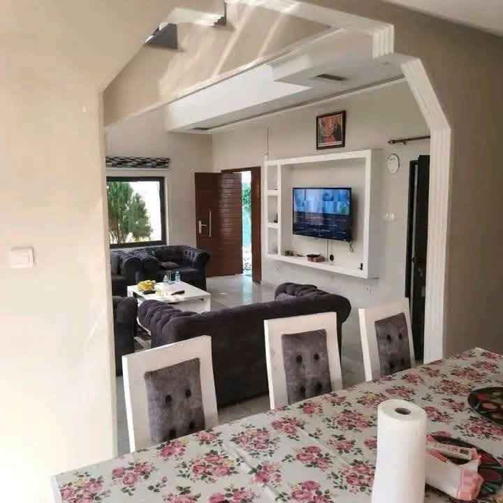 Villa luxueuse de 4 pièces avec vue exceptionnelle sur la mer et terrasse panoramique