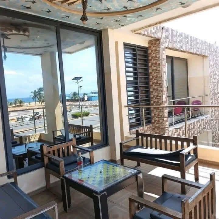 Villa luxueuse de 4 pièces avec vue exceptionnelle sur la mer et terrasse panoramique