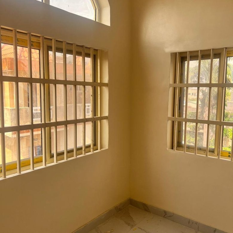 Appartement de 3 pièces avec jardin, terrasse et vue imprenable sur la mer et l'aéroport