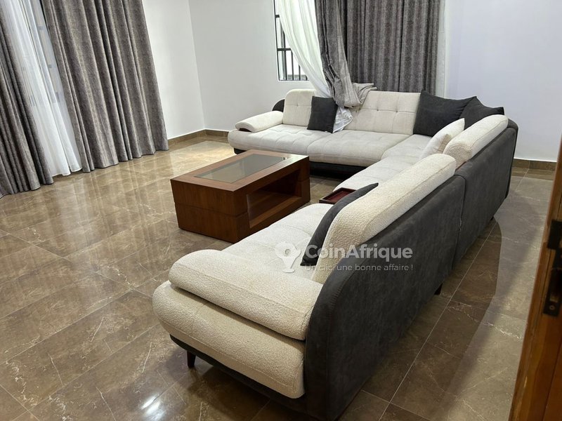 Appartement Meublé de 3 Pièces avec Équipements Modernes et Sécurité Renforcée