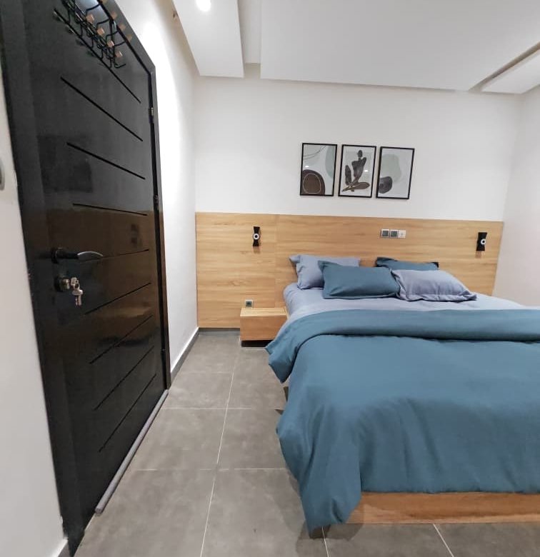 Appartement meublé 2 pièces avec entrée personnelle et services sur demande