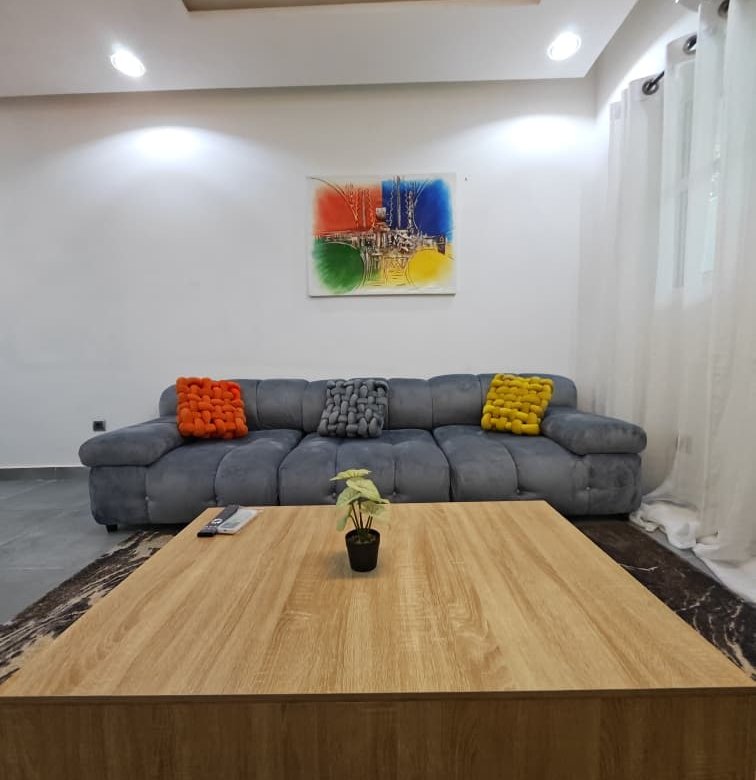 Appartement meublé 2 pièces avec entrée personnelle et services sur demande