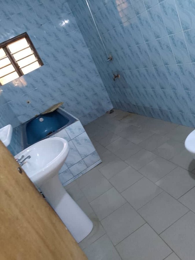 Appartement 2 pièces avec entrée personnelle et salon spacieux