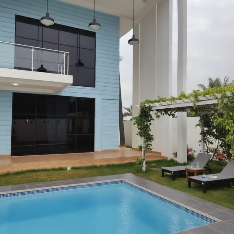 Villa luxueuse de 6 pièces avec piscine et titre foncier personnel