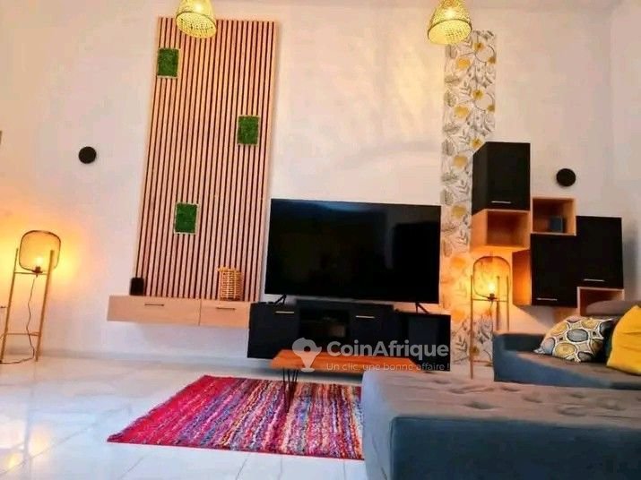 Villa luxueuse de 3 pièces avec équipements haut de gamme et quartier résidentiel sécurisé