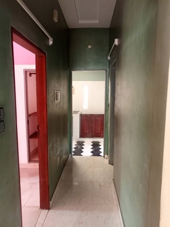Maison de charme avec 2 chambres et garage - Accès plain-pied et rangements optimisés