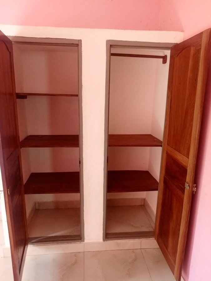 Maison de charme avec 2 chambres et garage - Accès plain-pied et rangements optimisés