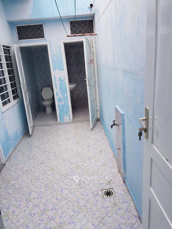 Maison locative spacieuse de 3 pièces avec climatisation et terrasse