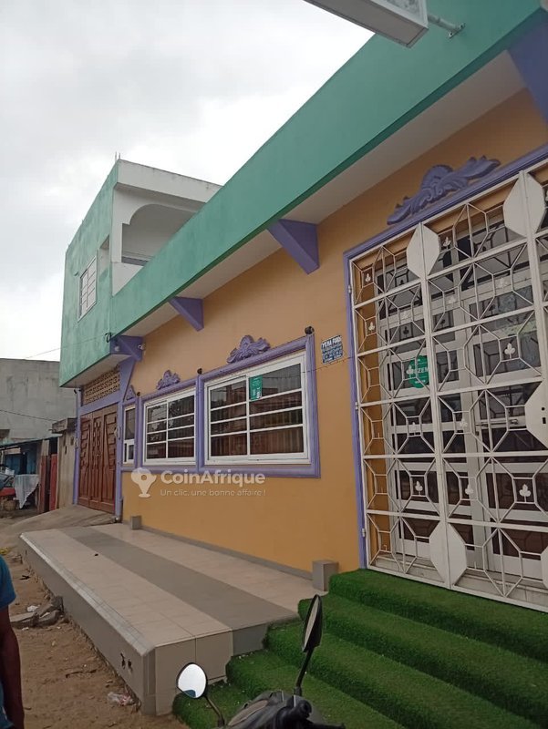 Villa luxueuse de 3 pièces avec espace bar-restaurant et aire de fêtes en plein air