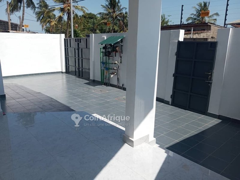 Villa luxueuse de 4 pièces avec climatisation et sécurité privée